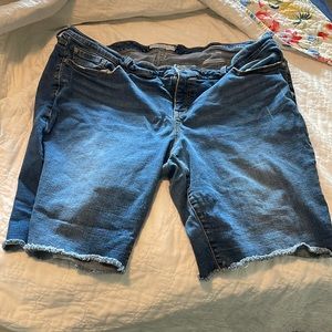 Torrid size 24 long Jean shorts